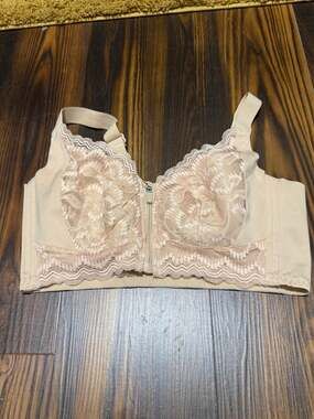 Ziplacy Front Zip Wireless Lifting Bra Size L